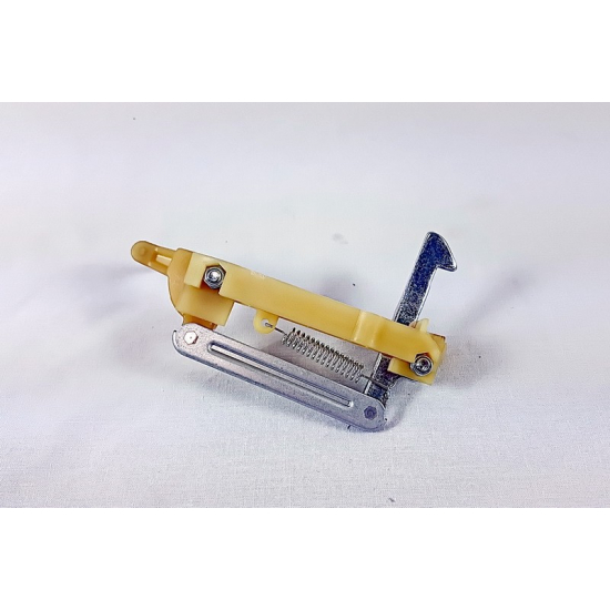 HEADLIFT LATCH ASSEMBLY