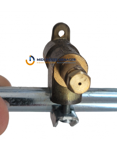 TUBULURE 28Mb 1/2" (Fr) POUR PLANCHA CAMPINGAZ 5010002326